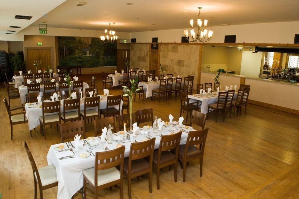 The Gateway Hotel Swinford Extérieur photo