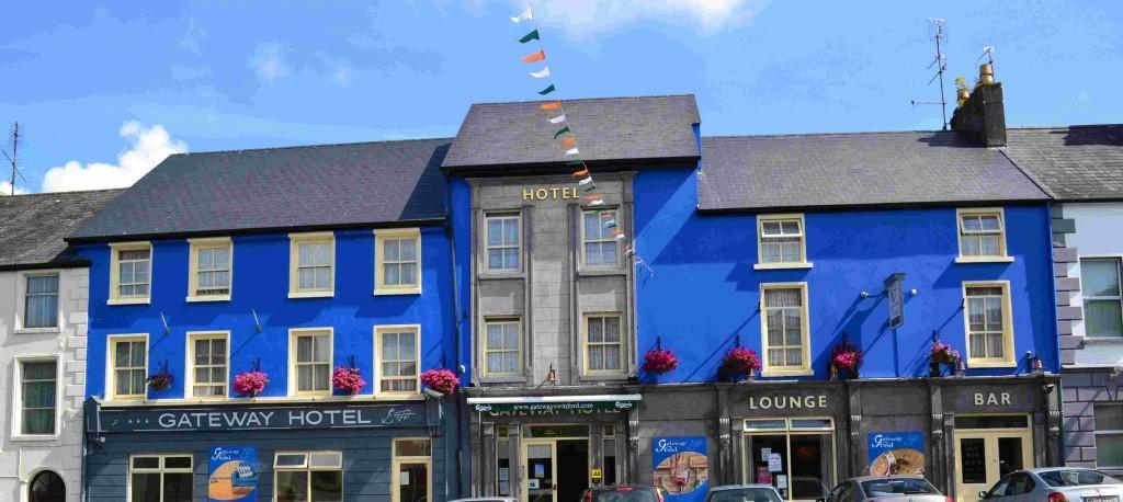 The Gateway Hotel Swinford Extérieur photo