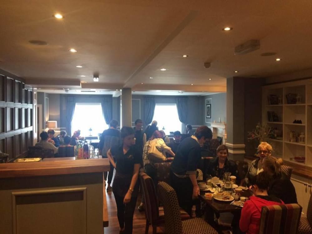 The Gateway Hotel Swinford Extérieur photo