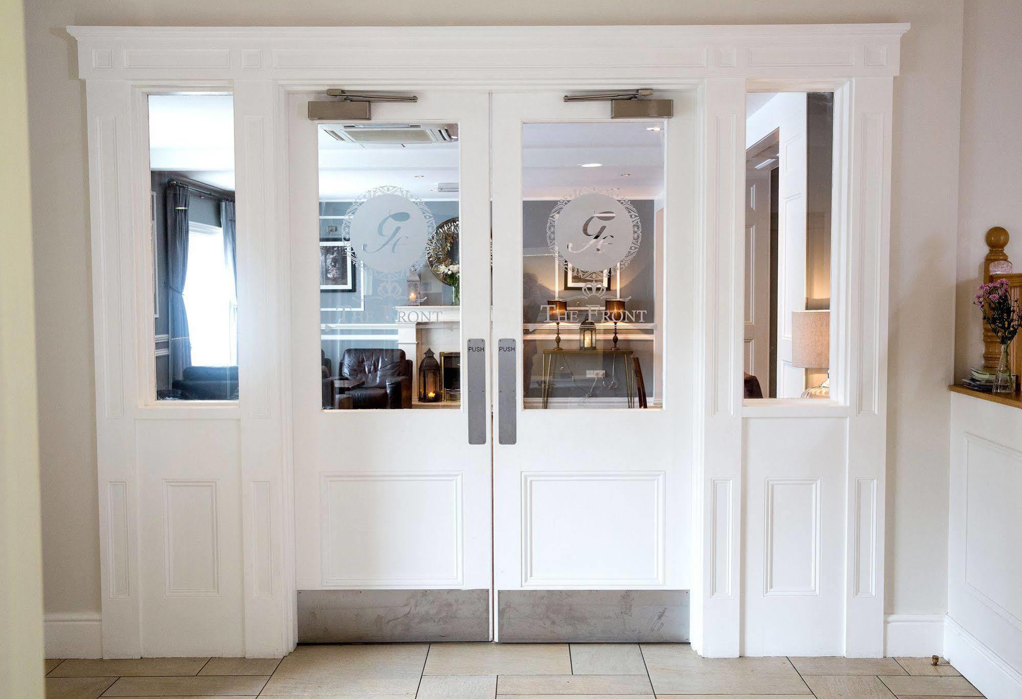 The Gateway Hotel Swinford Extérieur photo
